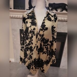 Truth White and Black Blouse